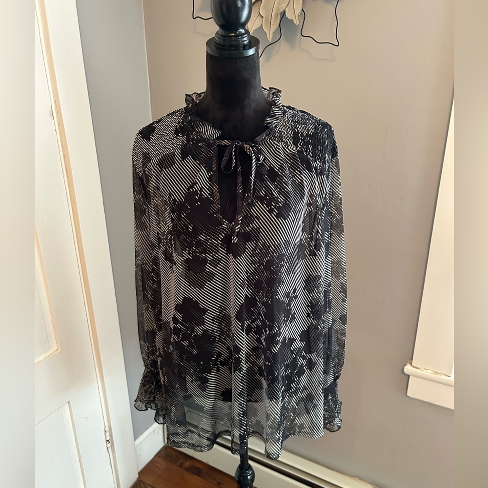 Chico's Black Sheer Floral Print Blouse with Ruffled Neckline and Tie Size 4